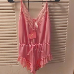 Dollskill Sugar Thrillz Sweet Cream Lace Romper Lingerie NWT
